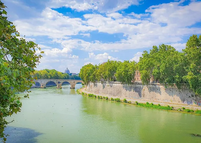 Santa Maria In Trastevere Holiday * Rome