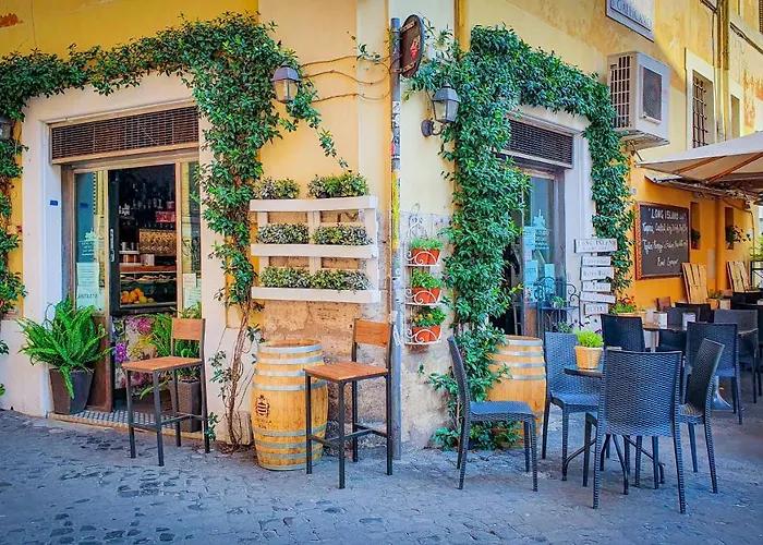 Santa Maria In Trastevere Holiday * Rome